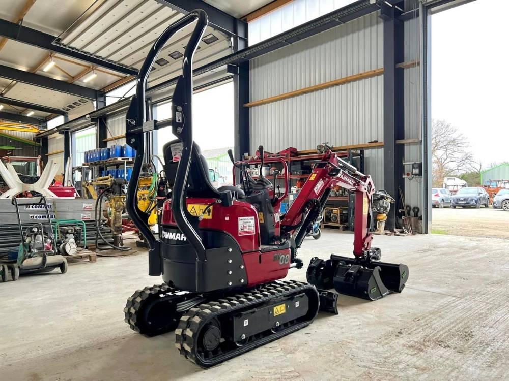 Minipelle Yanmar SV08-1C capacité 1035 kg