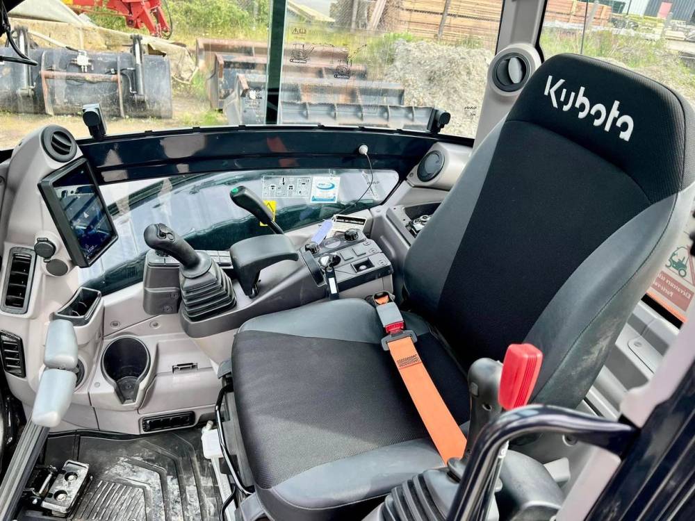KUBOTA U56-5 (2)